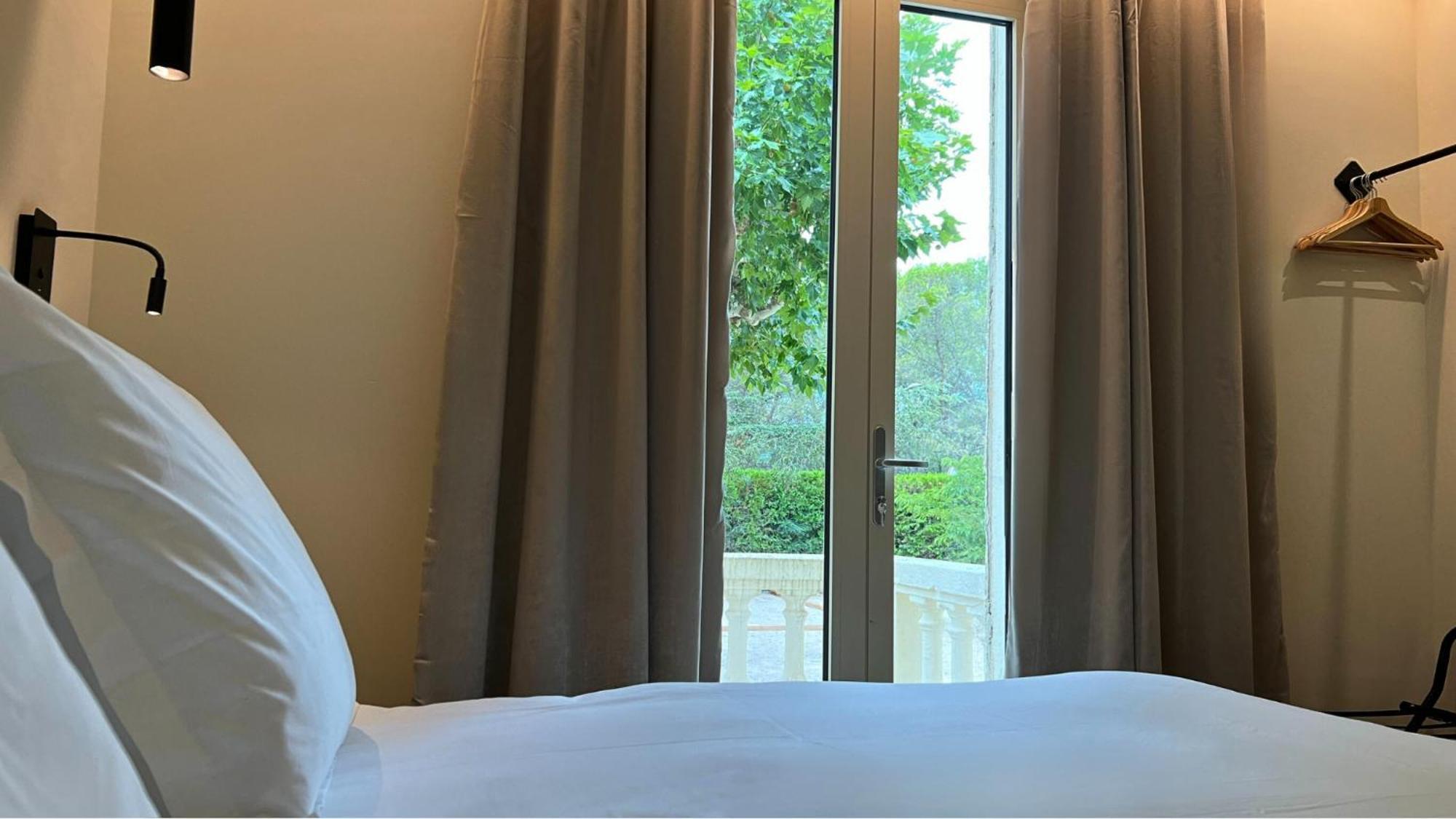 Soko Hotels-Pont Du Gard Remoulins Buitenkant foto